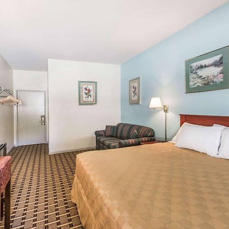 Super 8 By Wyndham Knoxville Downtown Area Luaran gambar