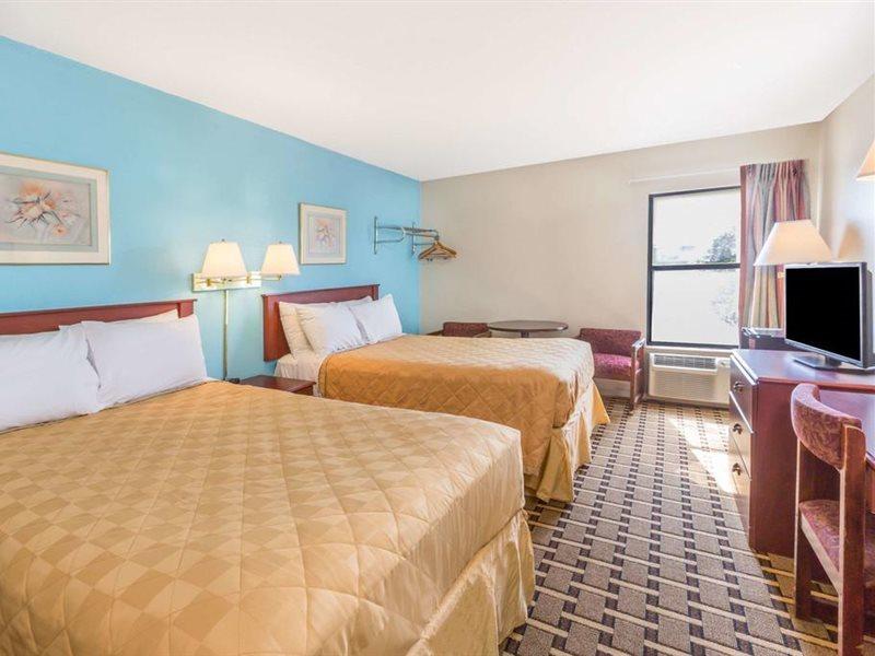 Super 8 By Wyndham Knoxville Downtown Area Luaran gambar