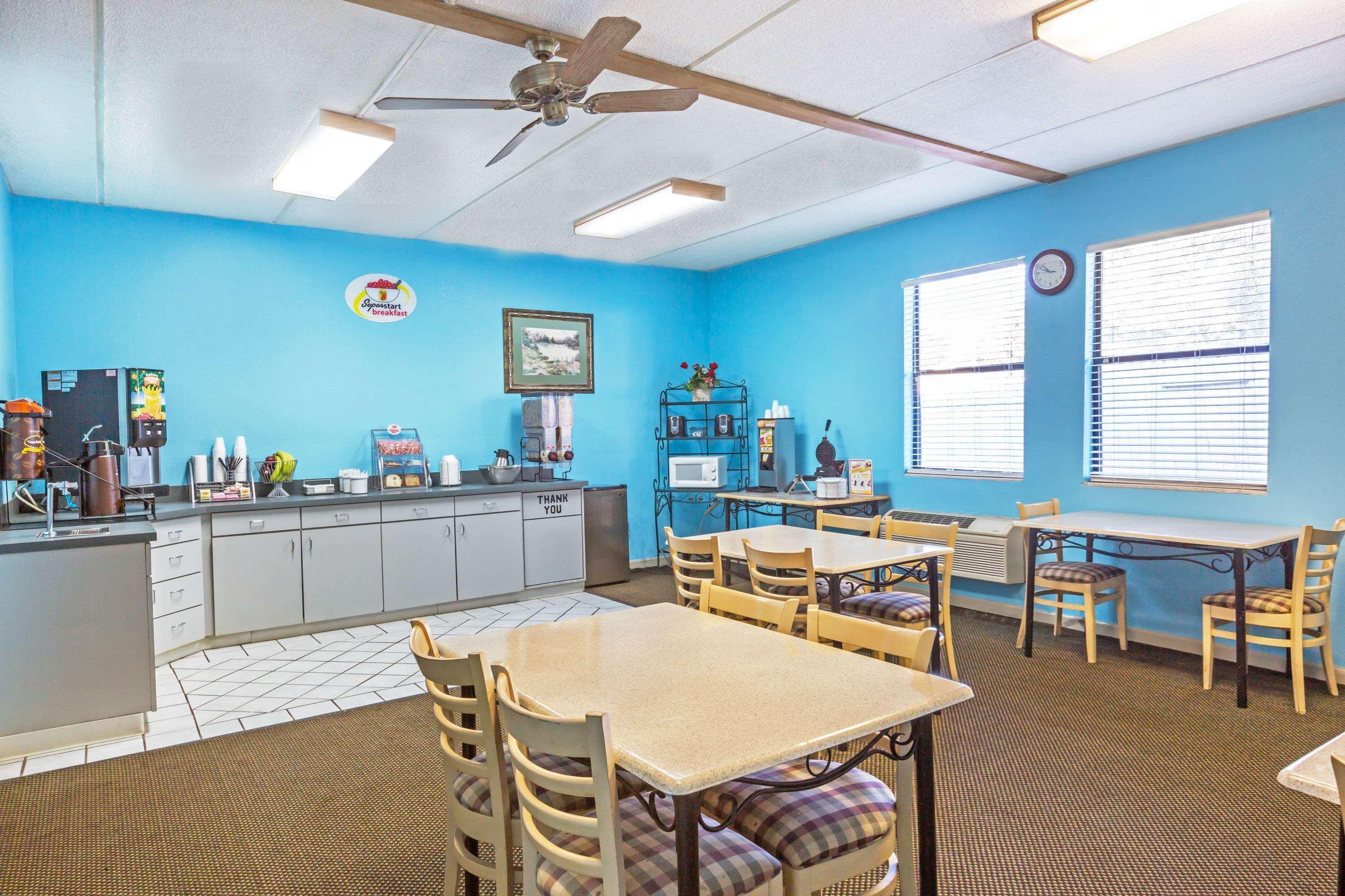 Super 8 By Wyndham Knoxville Downtown Area Luaran gambar
