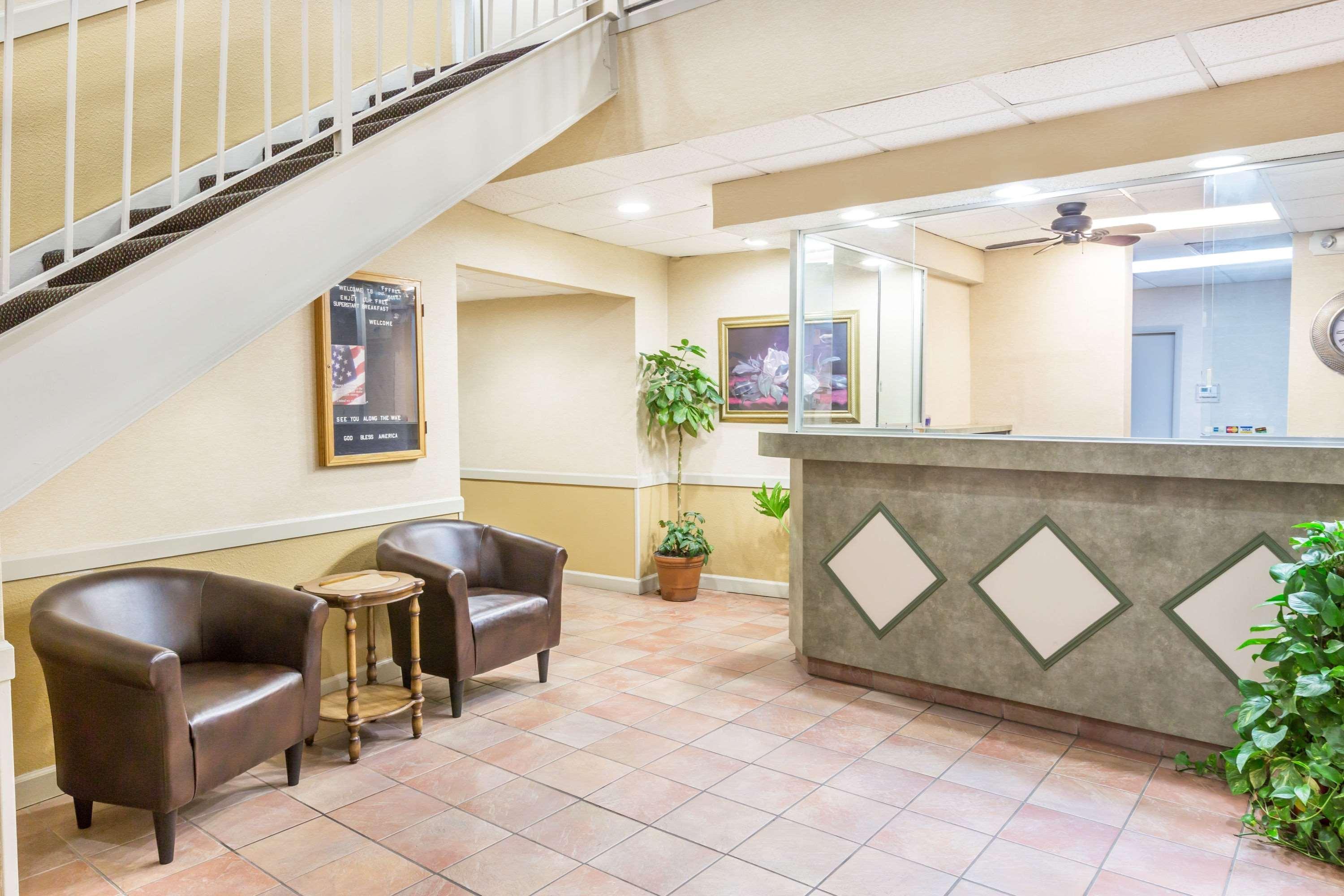 Super 8 By Wyndham Knoxville Downtown Area Luaran gambar