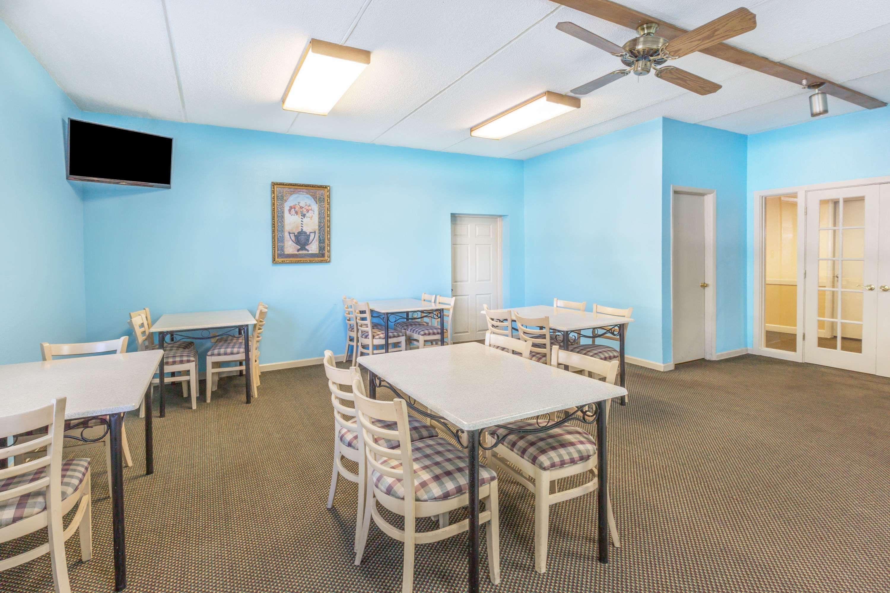 Super 8 By Wyndham Knoxville Downtown Area Luaran gambar