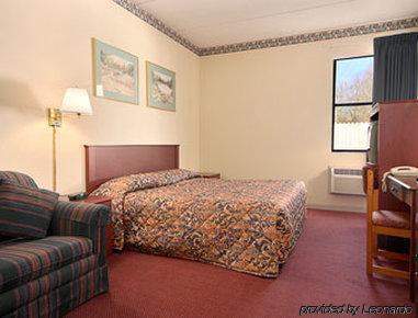 Super 8 By Wyndham Knoxville Downtown Area Bilik gambar