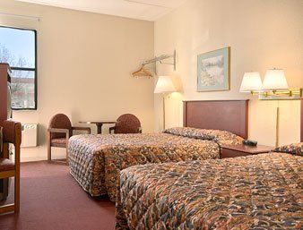 Super 8 By Wyndham Knoxville Downtown Area Bilik gambar